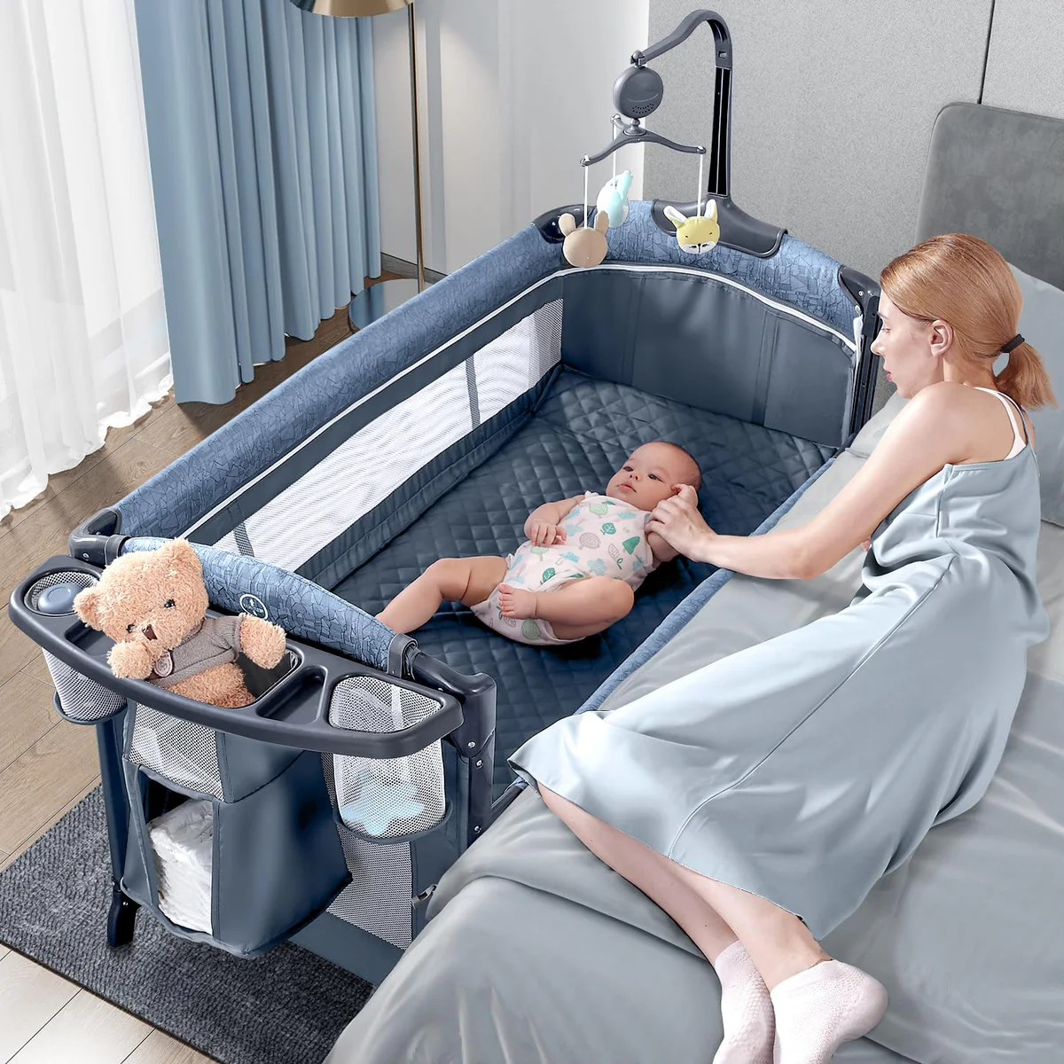 BabyBond Bedside Sleeper Bassinet