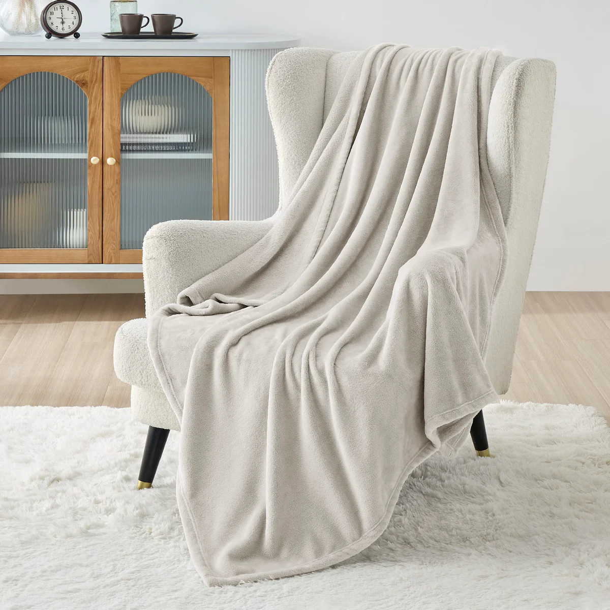 Bedsure Sherpa Fleece Throw Blanket