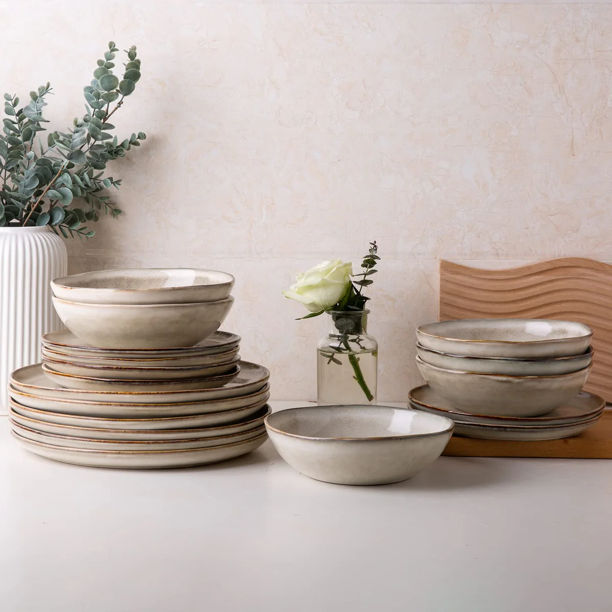 AmorArc Dinnerware Set