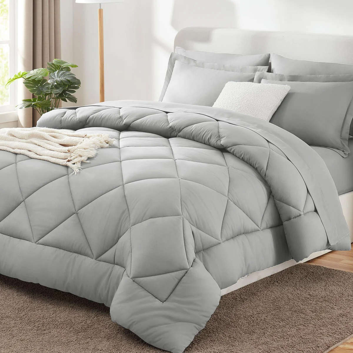 CozyLux Comforter