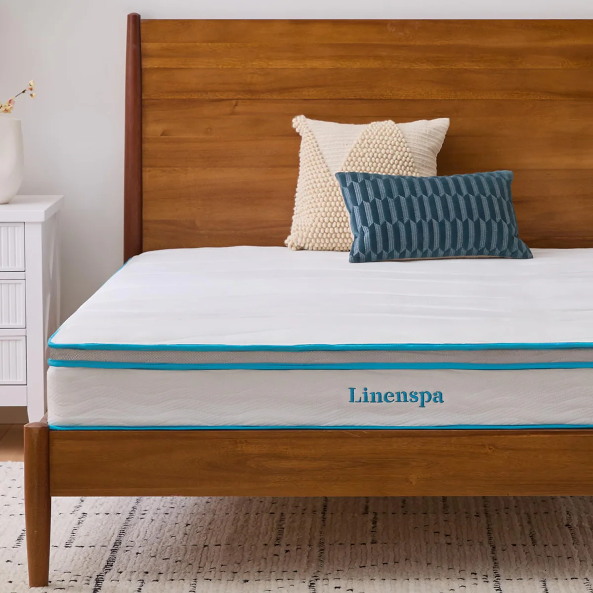 Linenspa 8 Inch Memory Foam and Innerspring Hybrid Mattress