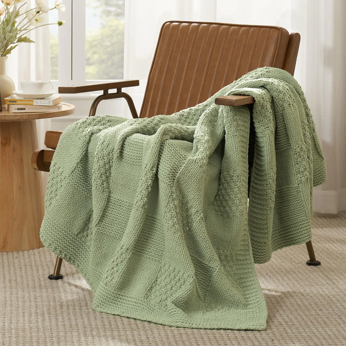 Amélie Home Super Soft Throw Blanket