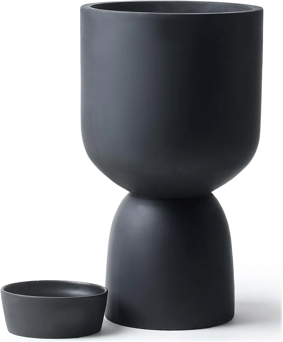 Parlamain Tall Concrete Textured Planter