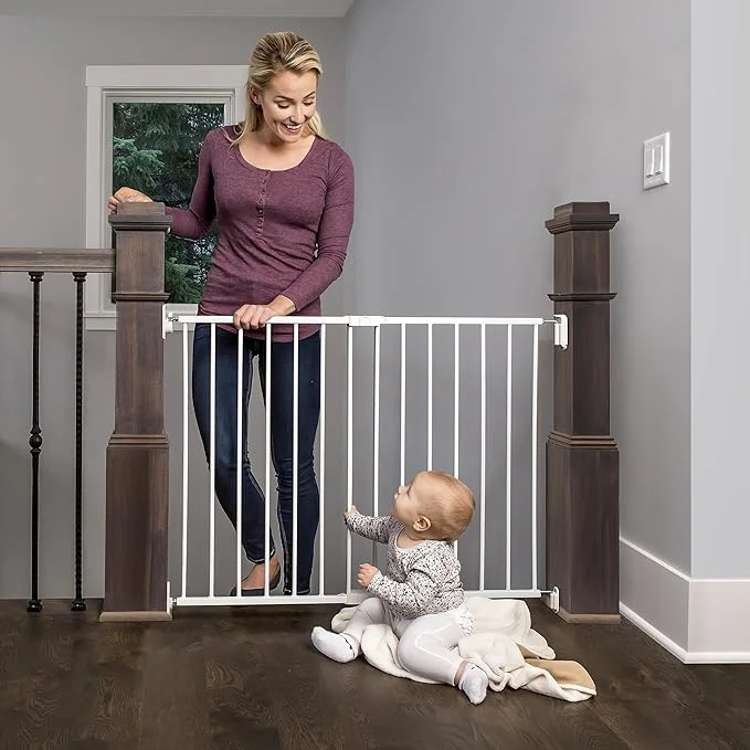 Regalo Extra Wide 2-in-1 Stairway gate
