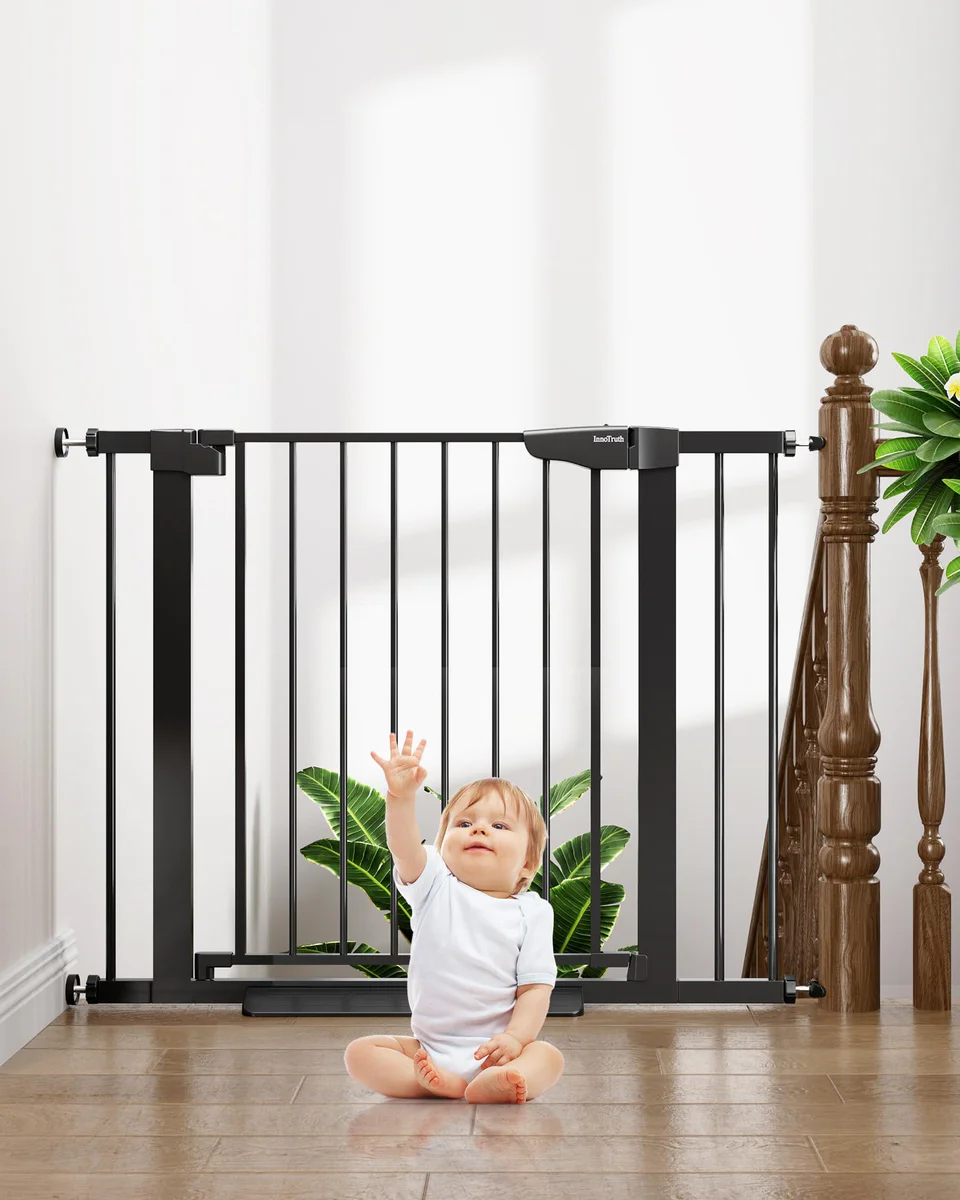 Cumbor Auto Close Baby Gate 