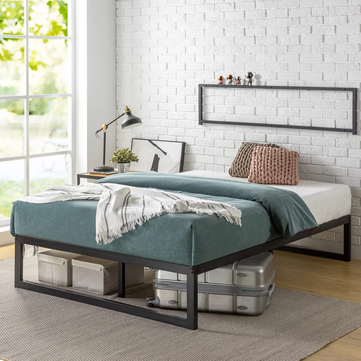 Zinus Metal Platform Bed Frame