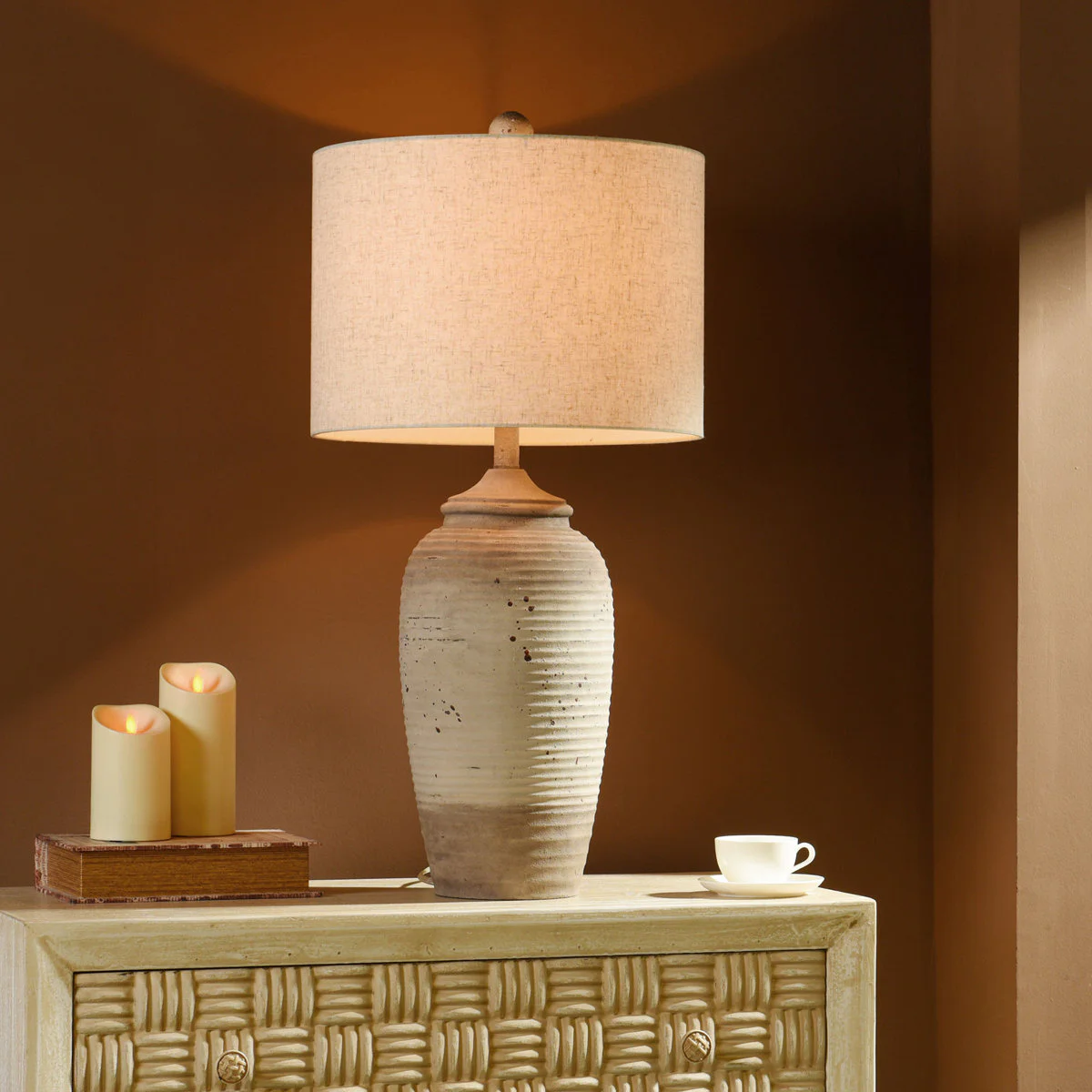 Lark Manor Anzie Resin Table Lamp