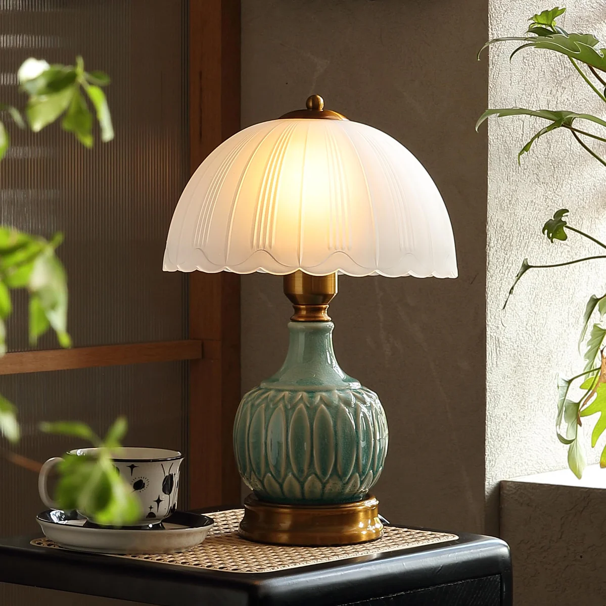 Glivpny Bedside Table Lamp with Fabric Shade