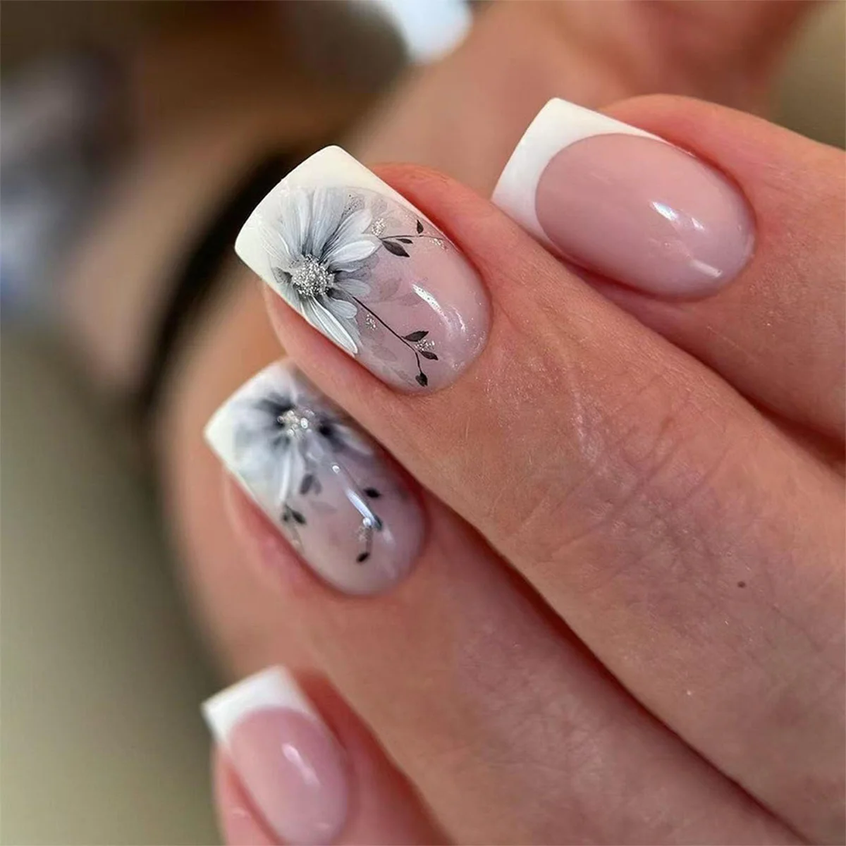 PXUEZAY Floral Press on Nails Medium Square