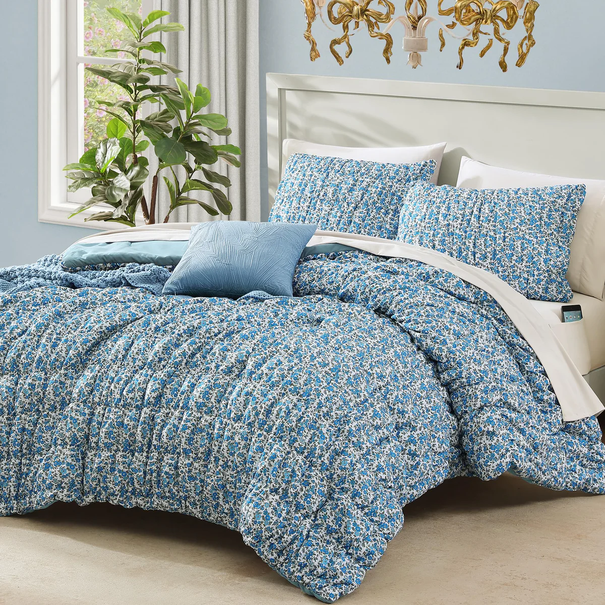 BLOOMHAVEN  Floral Comforter Set