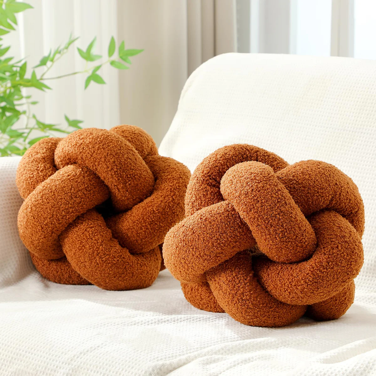 Beeveer Decorative Knot Pillow Ball Cushion