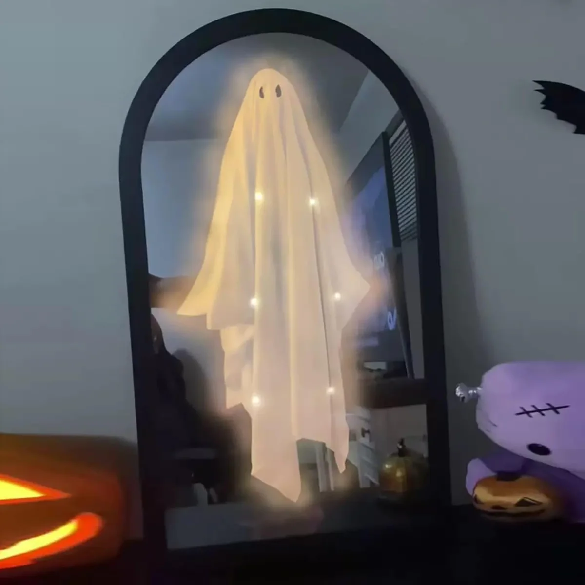 HIGITOSCO Lighted Ghost Mirror Decoration