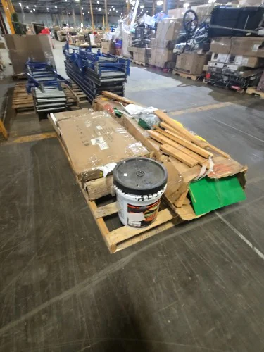 PALLET OF ASSORTED BOXES 