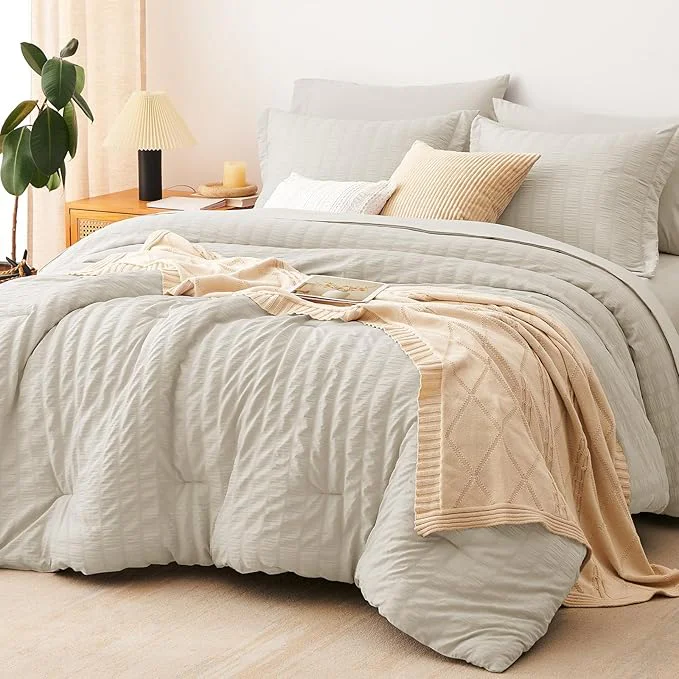 CozyLux Comforter  