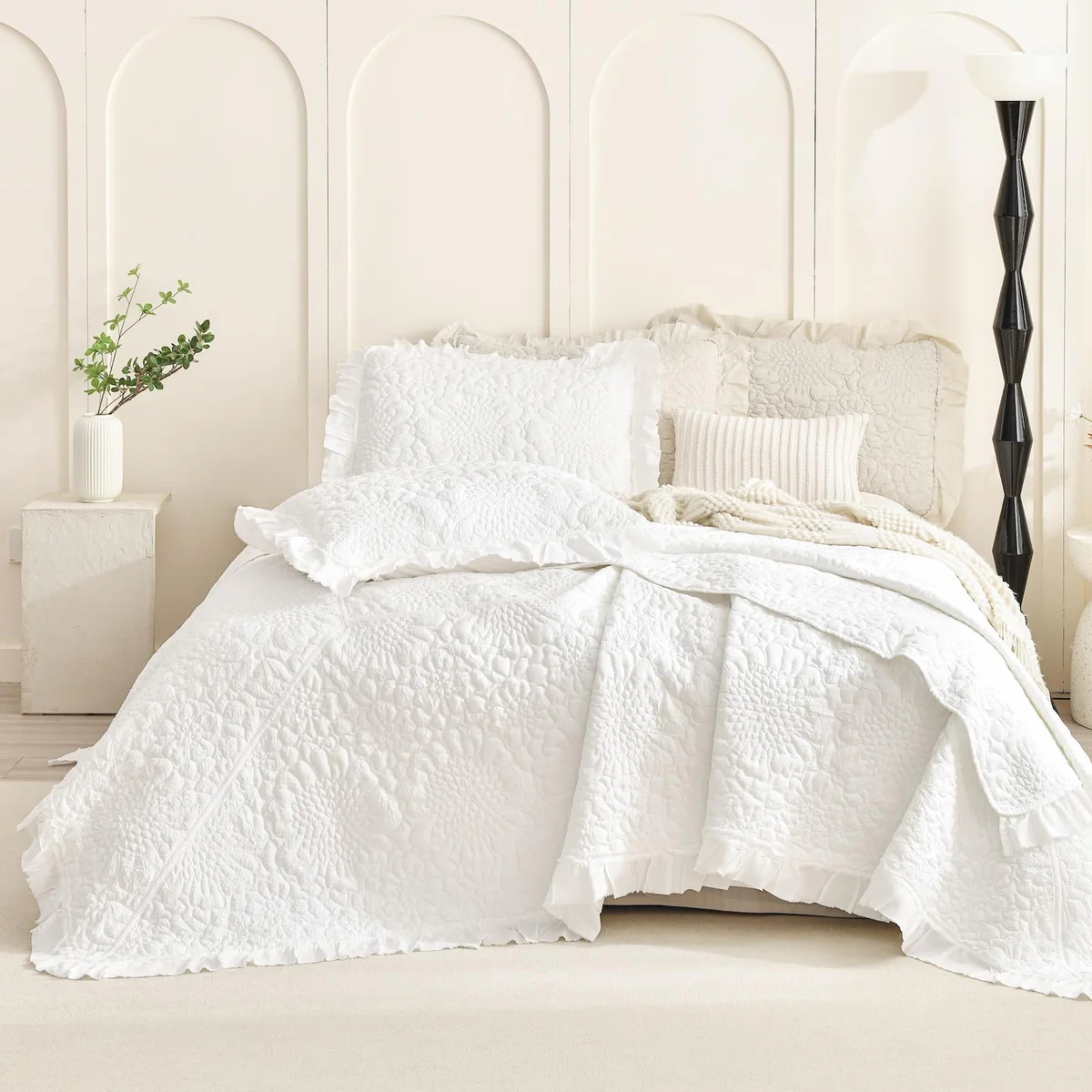 Masaca Ruffled Microfiber Quilt Bedding Set