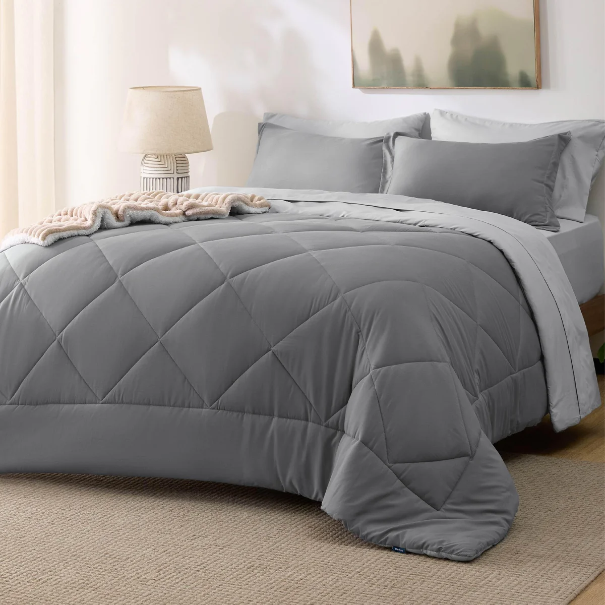 Bedsure Quilted Comforter